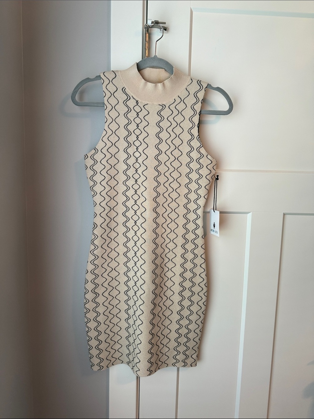NWT FROM ANTHROPOLOGIE Sleeveless Cream Knit Dress with Black Wave Stitch Detail